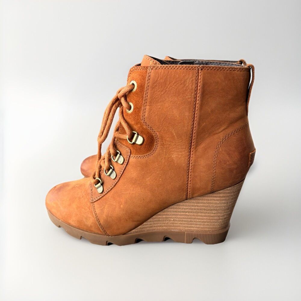 Sorel Joan Uptown Lace Boot Size 10 Tan Nubuck Leather Suede Wedge Bootie